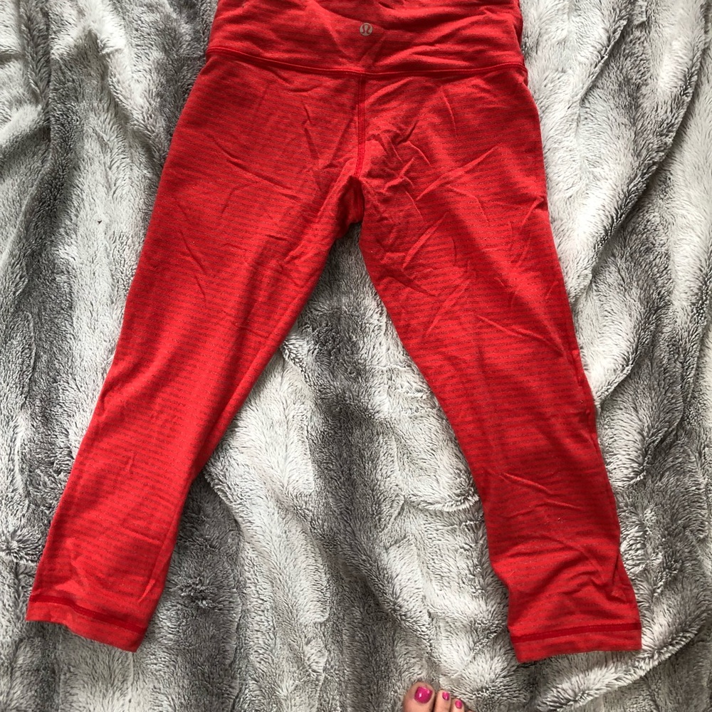 Lululemon wonder under crops